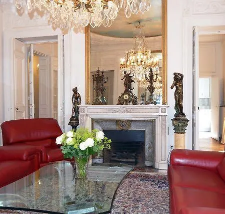 Hala Apartment Paris