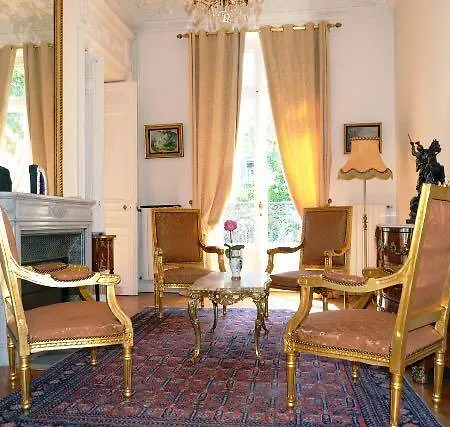 Hala Apartment Paris