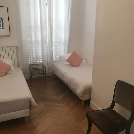 Apartment Hala *
