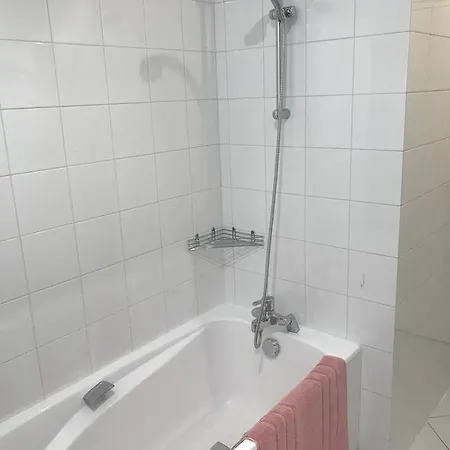 Apartment Hala Paris